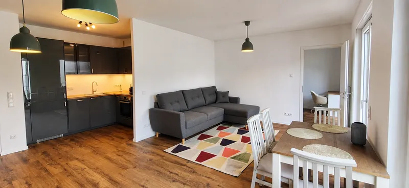 Möblierte 2-Zimmer-Neubauwohnung mit Balkon | Besichtigung 21.10., 20 Uhr — photo 1